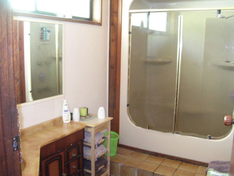 105 Bishop Rd, Beachmere QLD 4510