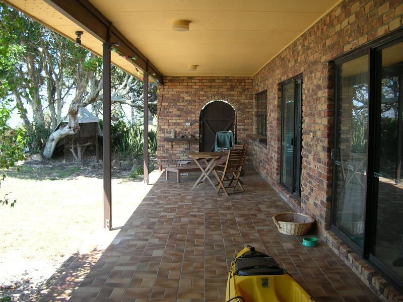 105 Bishop Rd, Beachmere QLD 4510