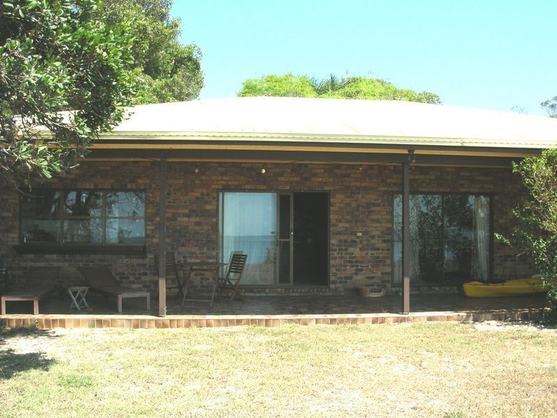 105 Bishop Rd, Beachmere QLD 4510