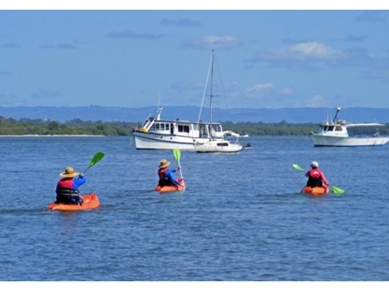 13 Queenscliff Court, Sandstone Point QLD 4511