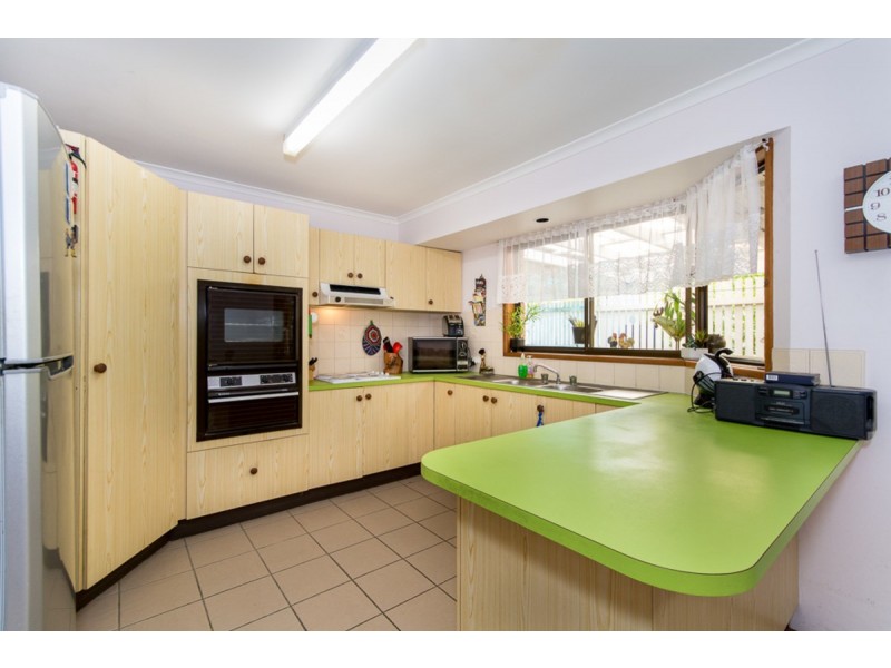 42 Sunderland Drive, Banksia Beach QLD 4507