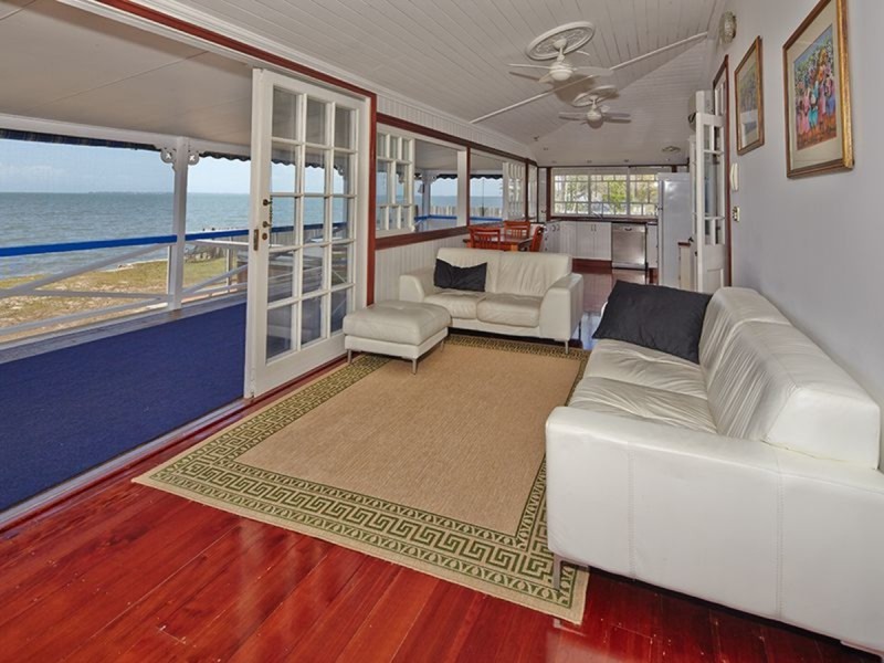43 Coronation Avenue, Beachmere QLD 4510