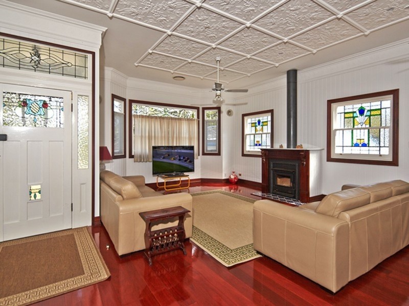 43 Coronation Avenue, Beachmere QLD 4510