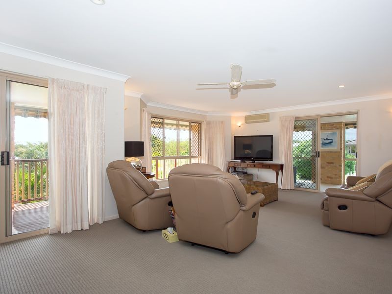7 Pacific Drive, Bribie Island QLD 4507