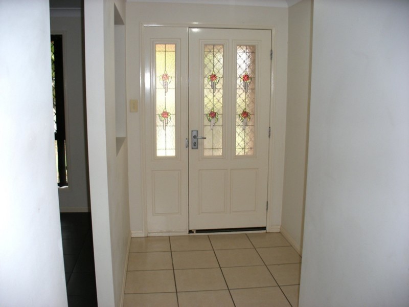 17 Weeroona Avenue, Beachmere QLD 4510