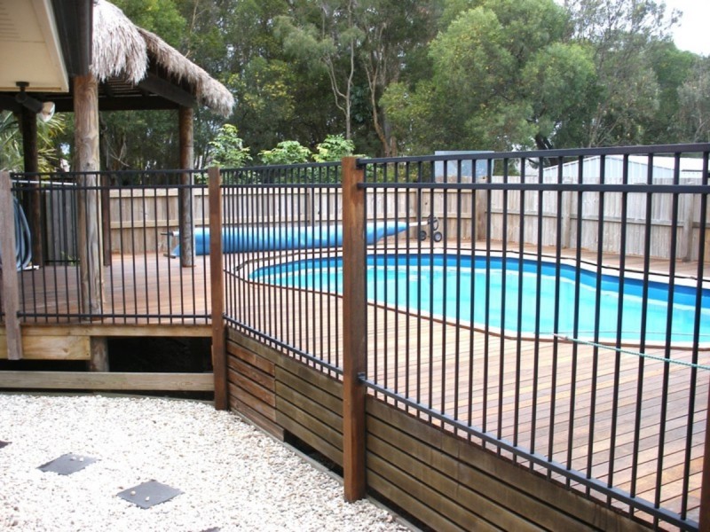 17 Weeroona Avenue, Beachmere QLD 4510