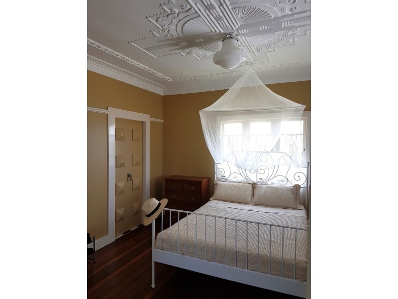 101 Biggs Avenue, Beachmere QLD 4510