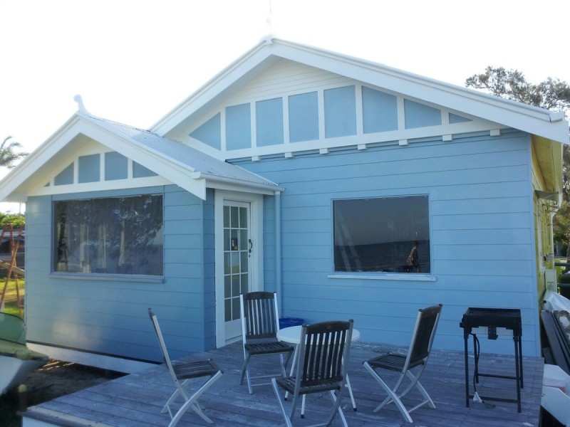 101 Biggs Avenue, Beachmere QLD 4510