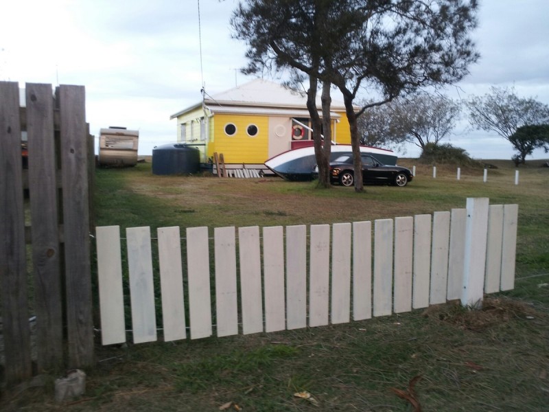 101 Biggs Avenue, Beachmere QLD 4510