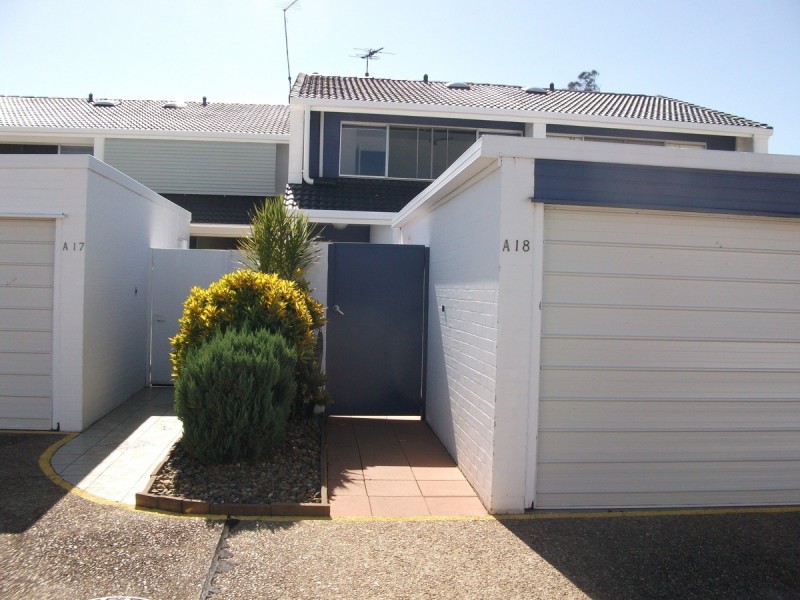 18A/16 Spinnaker Drive, Sandstone Point QLD 4511