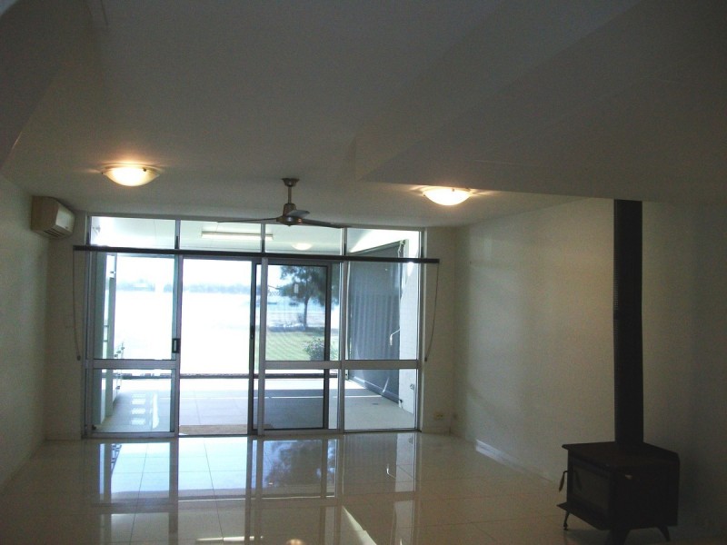 18A/16 Spinnaker Drive, Sandstone Point QLD 4511