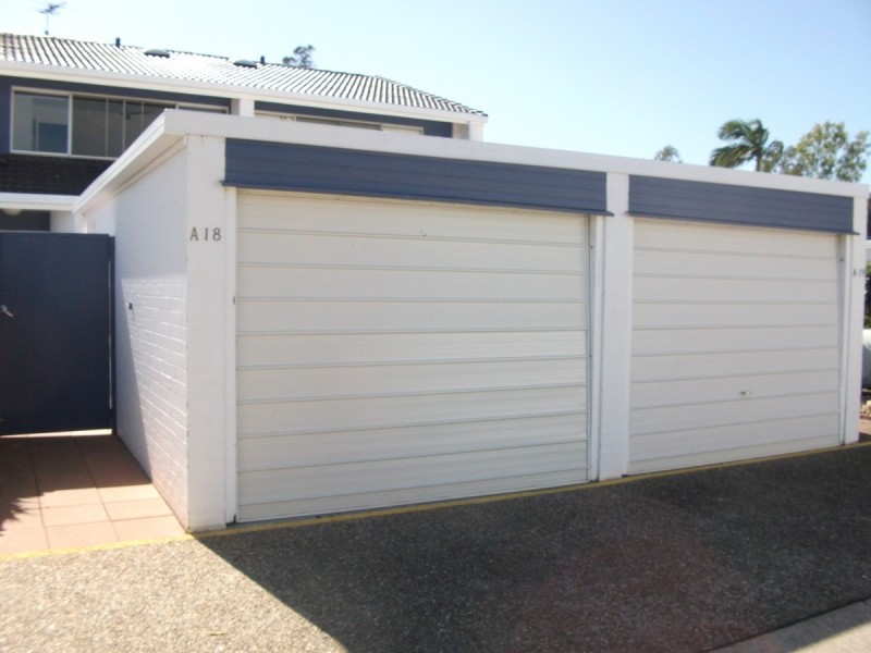 18A/16 Spinnaker Drive, Sandstone Point QLD 4511