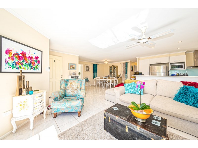 1/2 Fathom Court, Banksia Beach QLD 4507