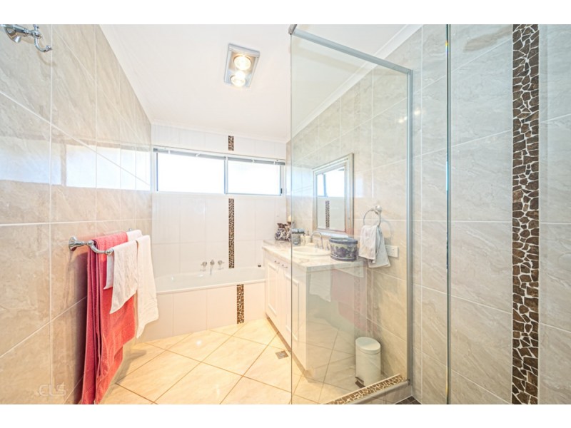 1/2 Fathom Court, Banksia Beach QLD 4507
