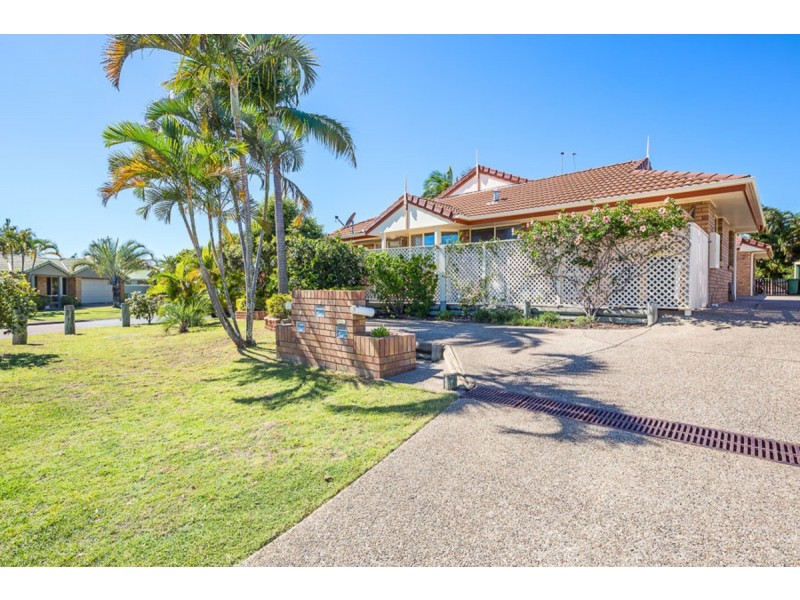 1/2 Fathom Court, Banksia Beach QLD 4507