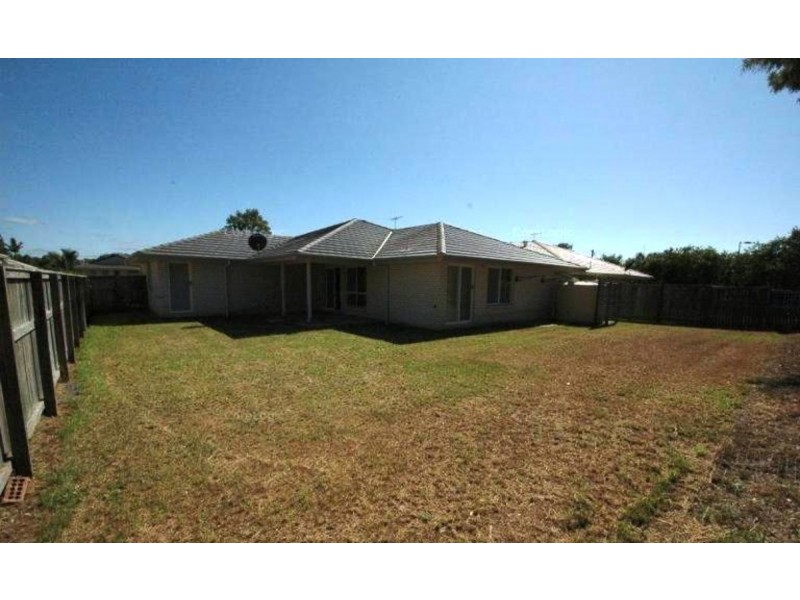 9 Adam Street, Beachmere QLD 4510