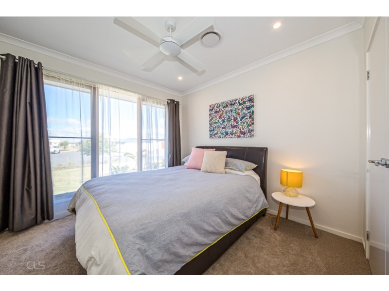 86 Foxtail Crescent, Banksia Beach QLD 4507