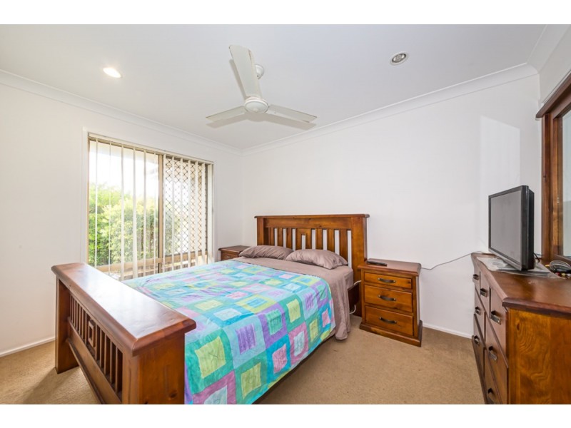 236 Bestmann Road East, Sandstone Point QLD 4511