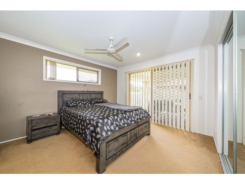 236 Bestmann Road East, Sandstone Point QLD 4511