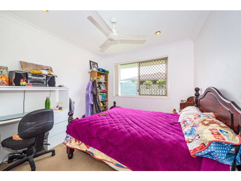 236 Bestmann Road East, Sandstone Point QLD 4511