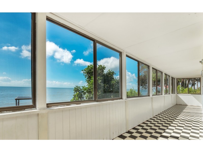 89 Bishop Road, Beachmere QLD 4510