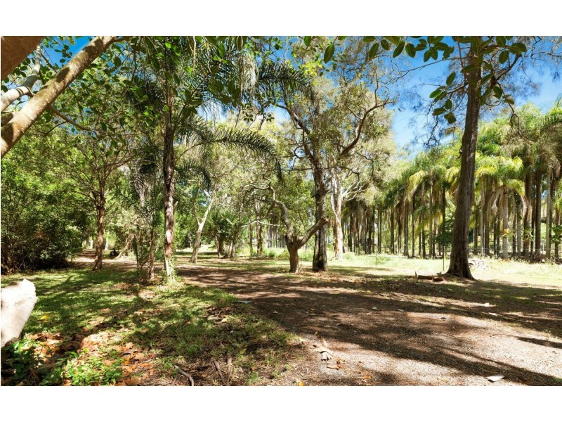 89 Bishop Road, Beachmere QLD 4510