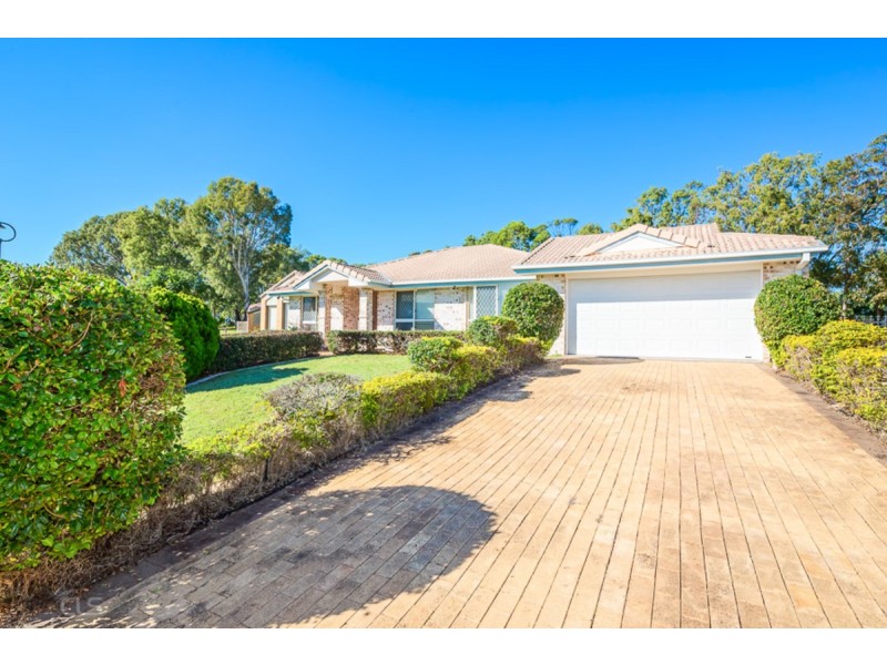 19 Loftus Place, Sandstone Point QLD 4511
