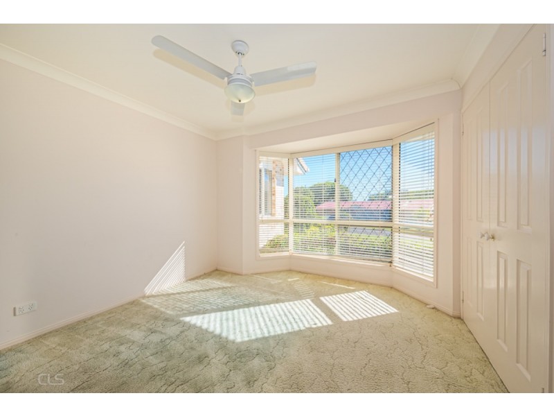 19 Loftus Place, Sandstone Point QLD 4511