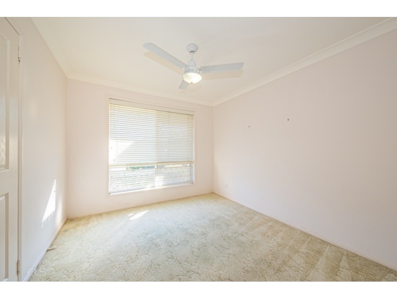 19 Loftus Place, Sandstone Point QLD 4511