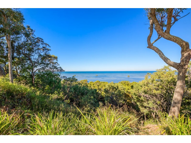 19 Loftus Place, Sandstone Point QLD 4511