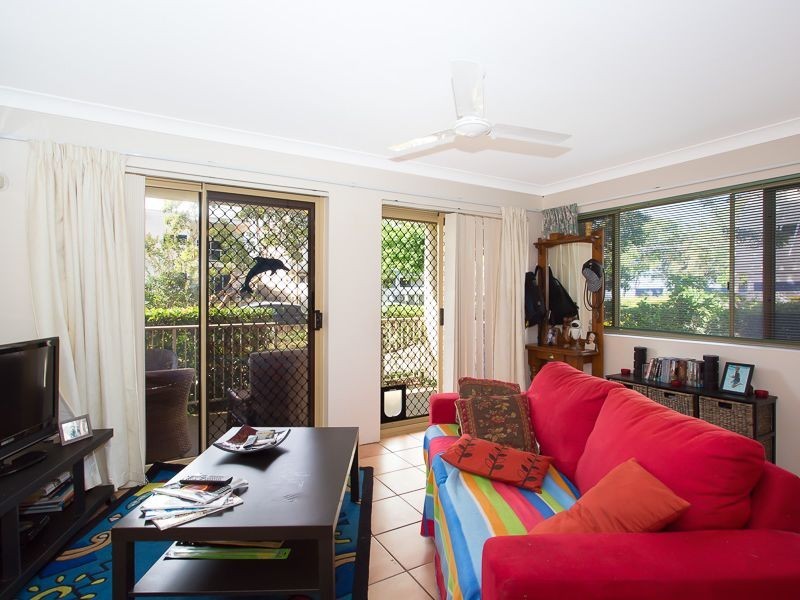 1/5 Wattle Avenue, Bribie Island QLD 4507