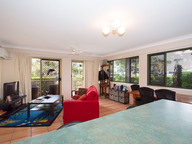 1/5 Wattle Avenue, Bribie Island QLD 4507