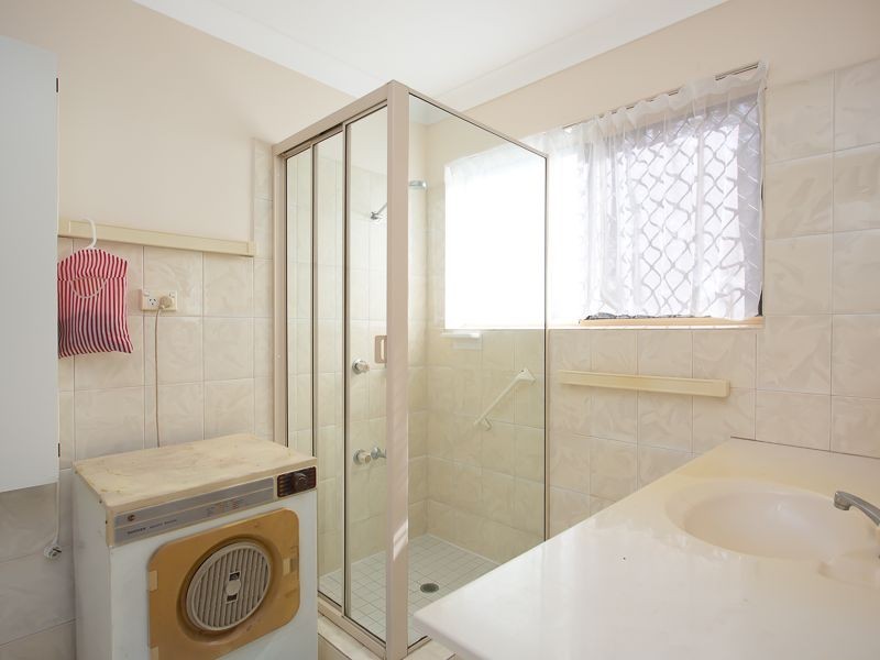 1/5 Wattle Avenue, Bribie Island QLD 4507