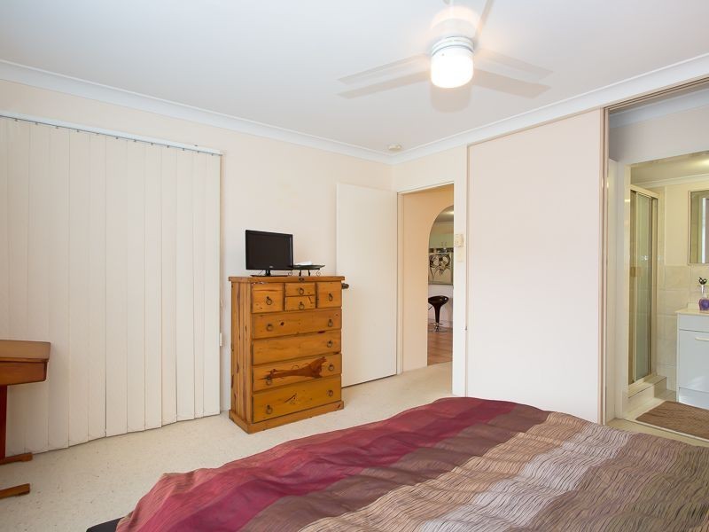 1/5 Wattle Avenue, Bribie Island QLD 4507