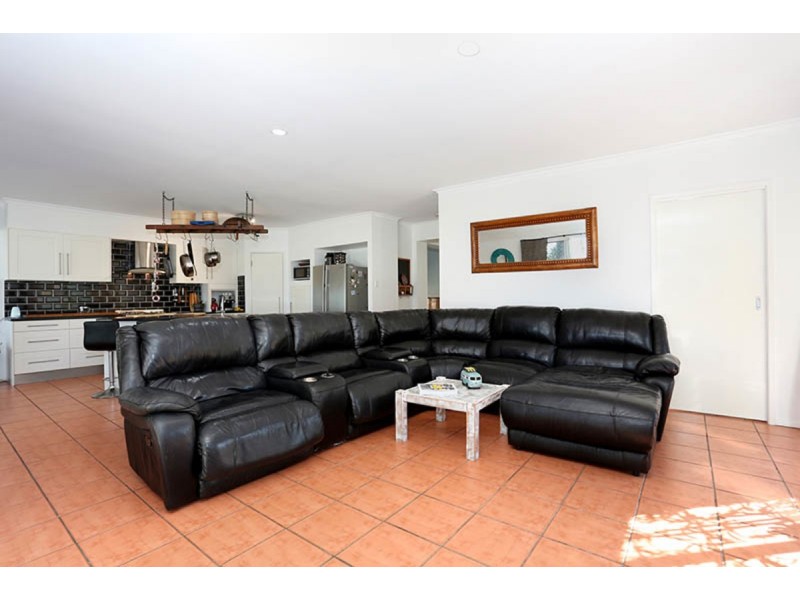 21 Ardel Place, Sandstone Point QLD 4511