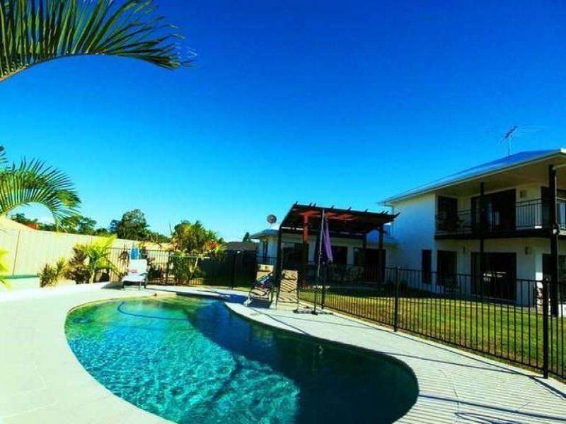 10 Barklya Crescent, Bribie Island QLD 4507