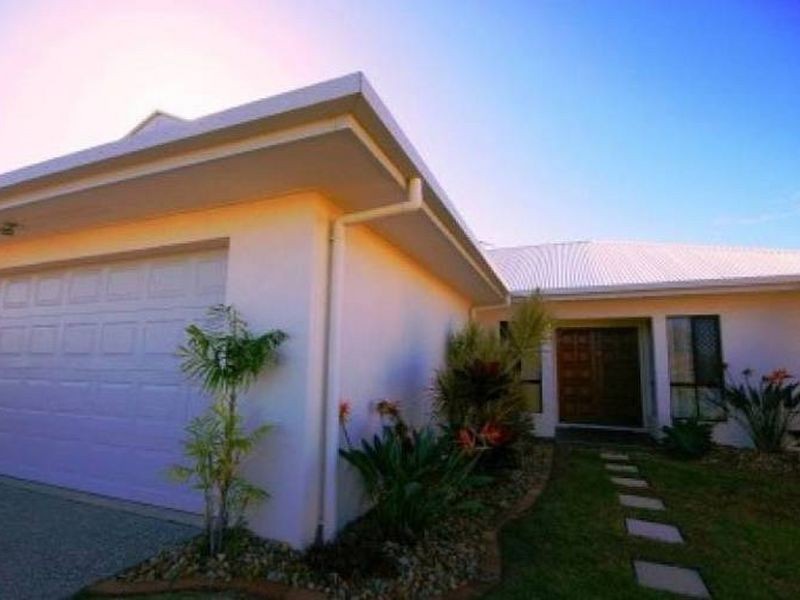 10 Barklya Crescent, Bribie Island QLD 4507