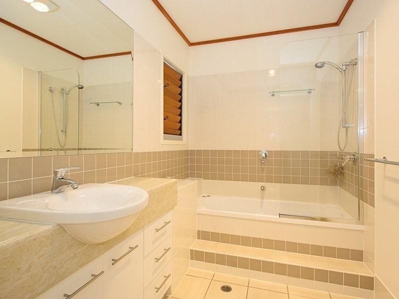 Sandstone Point QLD 4511