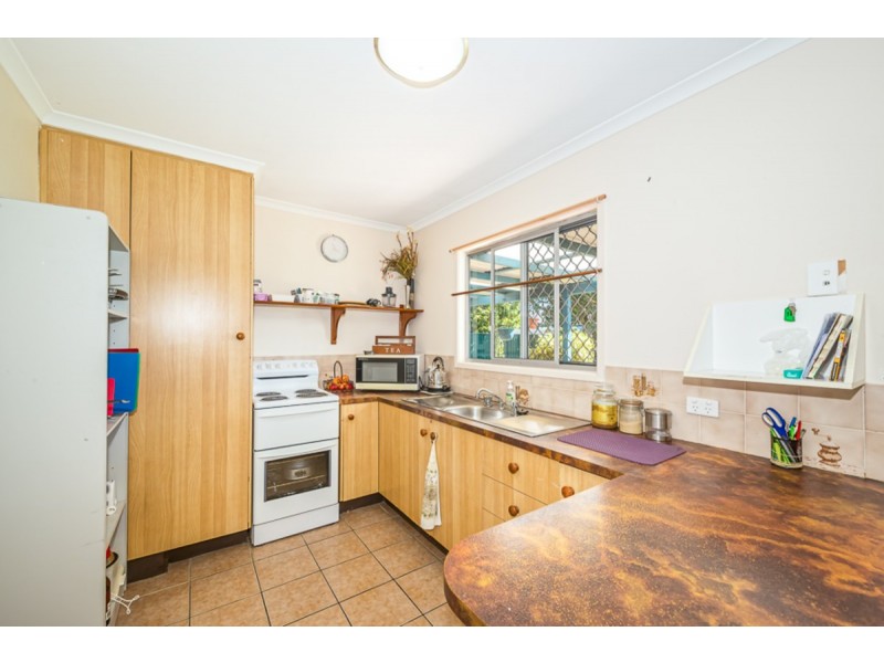 5 Sun Court, Banksia Beach QLD 4507