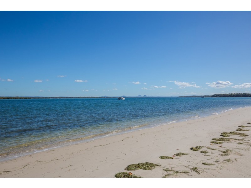 5 Sun Court, Banksia Beach QLD 4507
