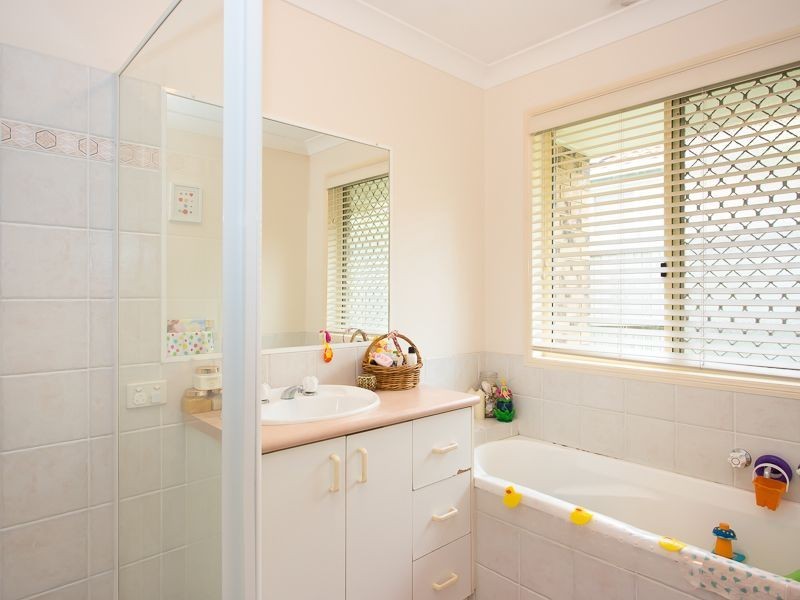 153 Bestmann Road East, Sandstone Point QLD 4511