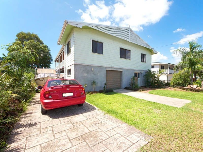 103 Moreton Tce, Beachmere QLD 4510