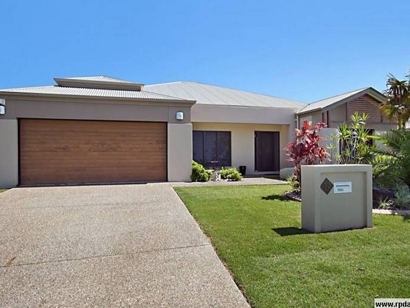 72 Marina Boulevard, Bribie Island QLD 4507