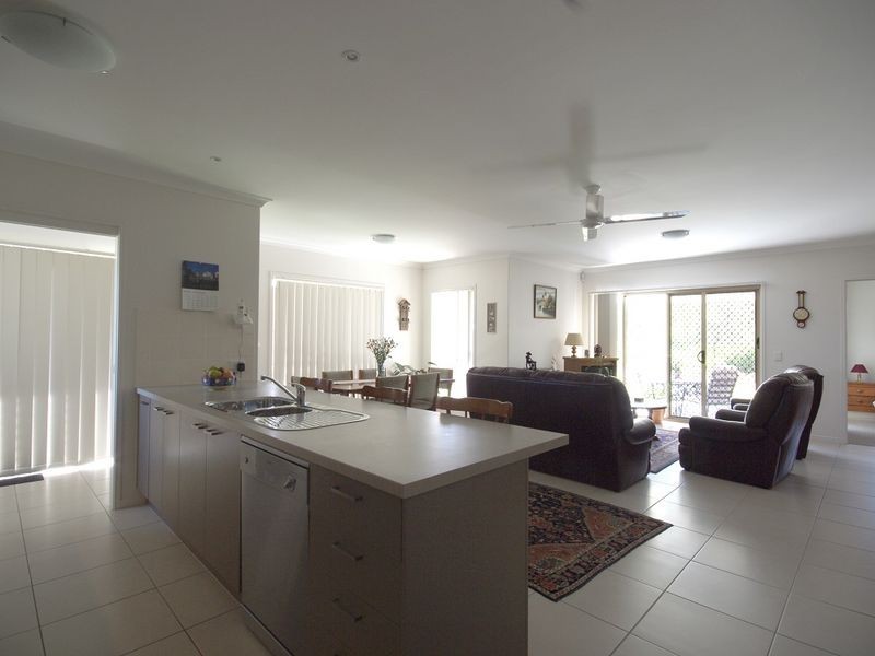 7 Pristine Place, Ningi QLD 4511
