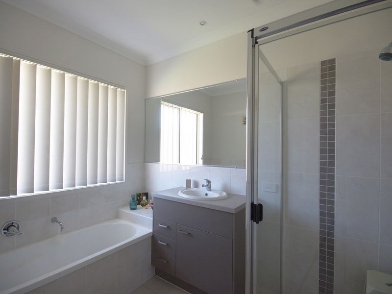 7 Pristine Place, Ningi QLD 4511