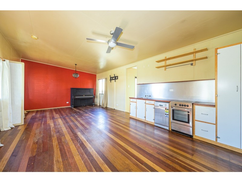 16 Hill Street, Bongaree QLD 4507