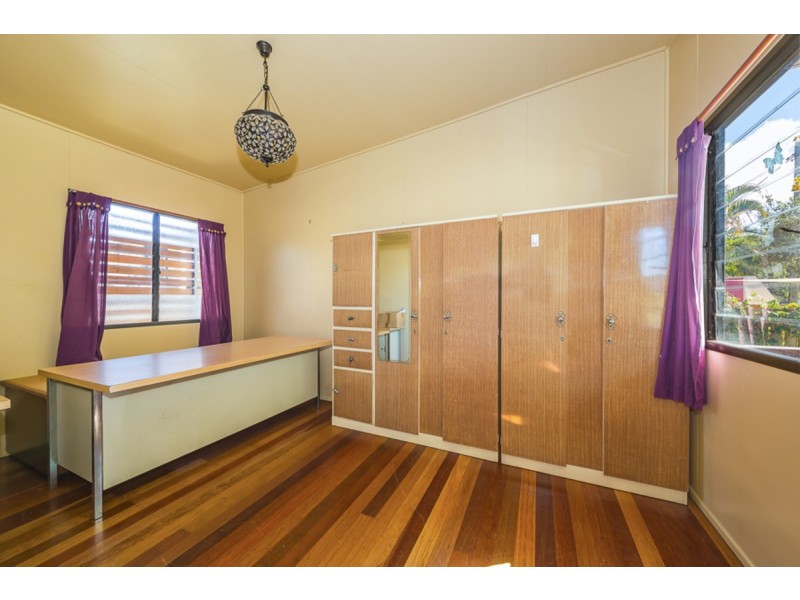 16 Hill Street, Bongaree QLD 4507