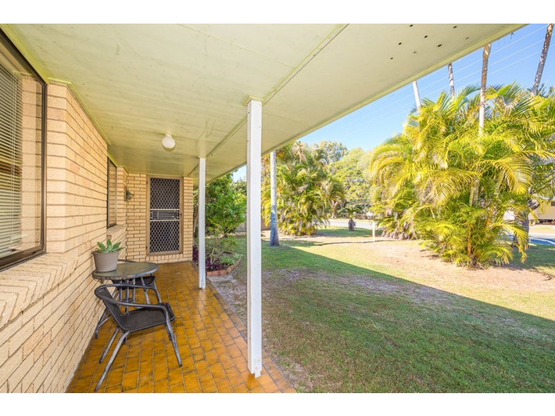 15 Whiting Street, Beachmere QLD 4510