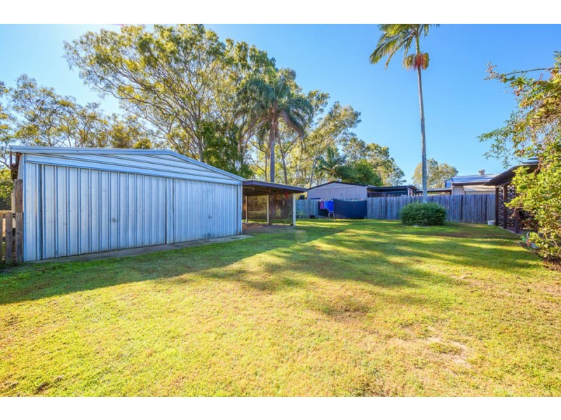 15 Whiting Street, Beachmere QLD 4510