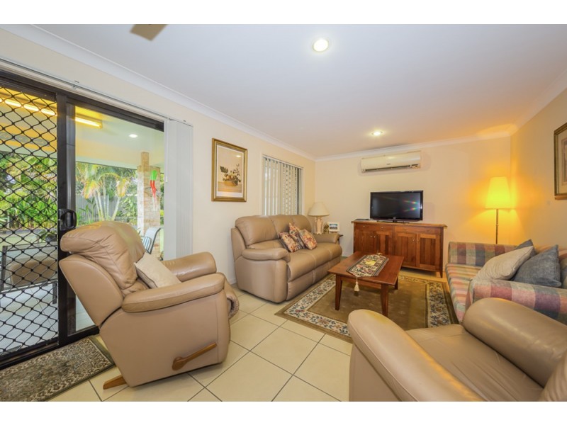 8 Dixon Court, Beachmere QLD 4510